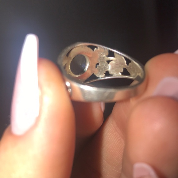 Beautiful Unique Labradorite Ring! - Picture 3 of 4